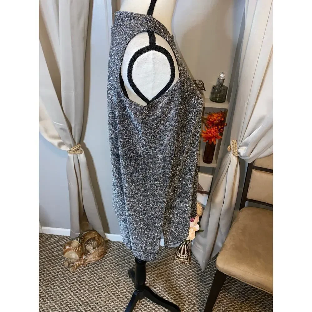 NWT Michael Kors size Medium $98 Black Silver Open Shoulder Blouse with Stretch